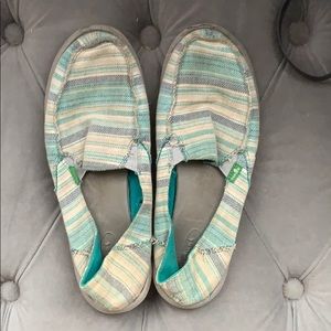 size 8 used women’s sanuks